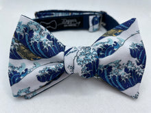 Load image into Gallery viewer, Great Wave Bow Tie