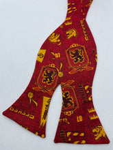 Load image into Gallery viewer, Griffin Broom Team