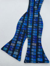 Load image into Gallery viewer, Tiny Police Boxes